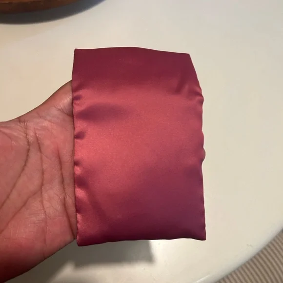 Gucci Floral Beauty Mirror - Gold and Pink - Picture 7 of 11